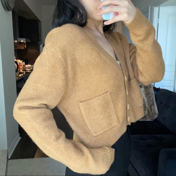 Zara tan color cropped cardigan - Picture 2 of 8